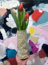 Indlæs billede til gallerivisning Gul vase med struktur