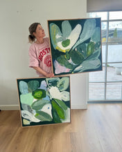 Indlæs billede til gallerivisning TIME FOR BLOOM 1 -  Mål 80 x 80 cm (egetræsramme)