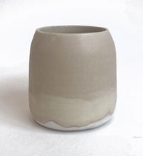 Indlæs billede til gallerivisning Cremefarvet vase