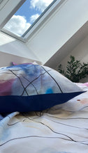 Indlæs billede til gallerivisning SWEET SURRENDER DAZZLING BLUE, Sengelinned