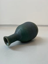 Indlæs billede til gallerivisning Flaskegrøn vase