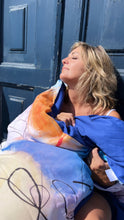 Indlæs billede til gallerivisning SWEET SURRENDER DAZZLING BLUE, Sengelinned