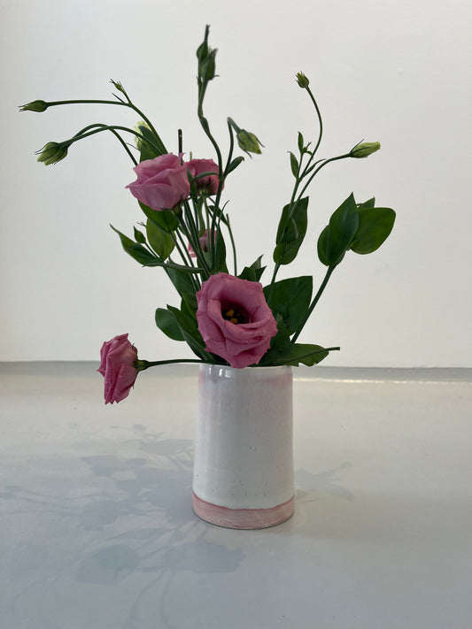 Vase sart lyserød